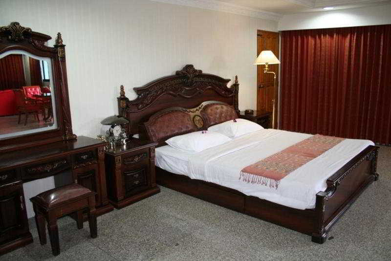Chateau Chiangmai Hotel Chiang Mai Exterior photo